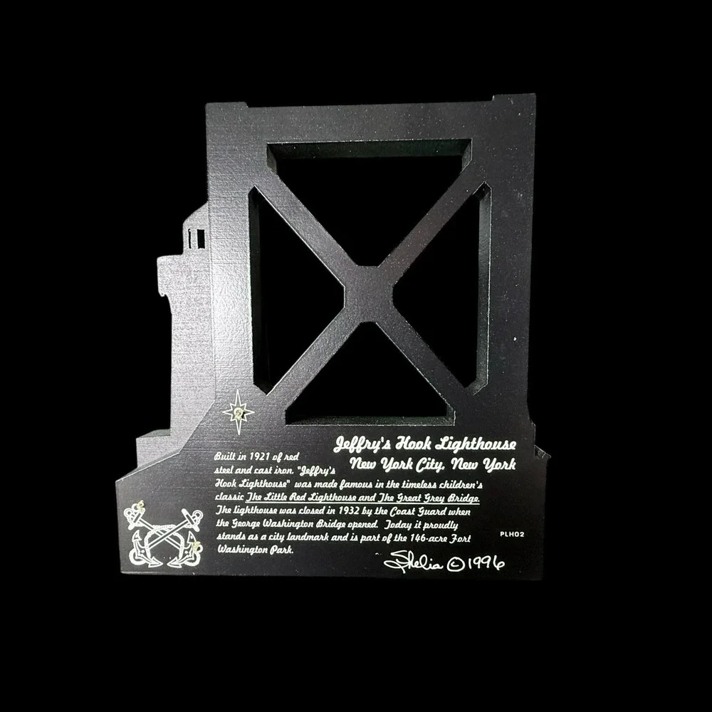 Jeffry's Hook‎ Lighthouse New York City New York Shelia Shelf Sitter w/ Box 1996